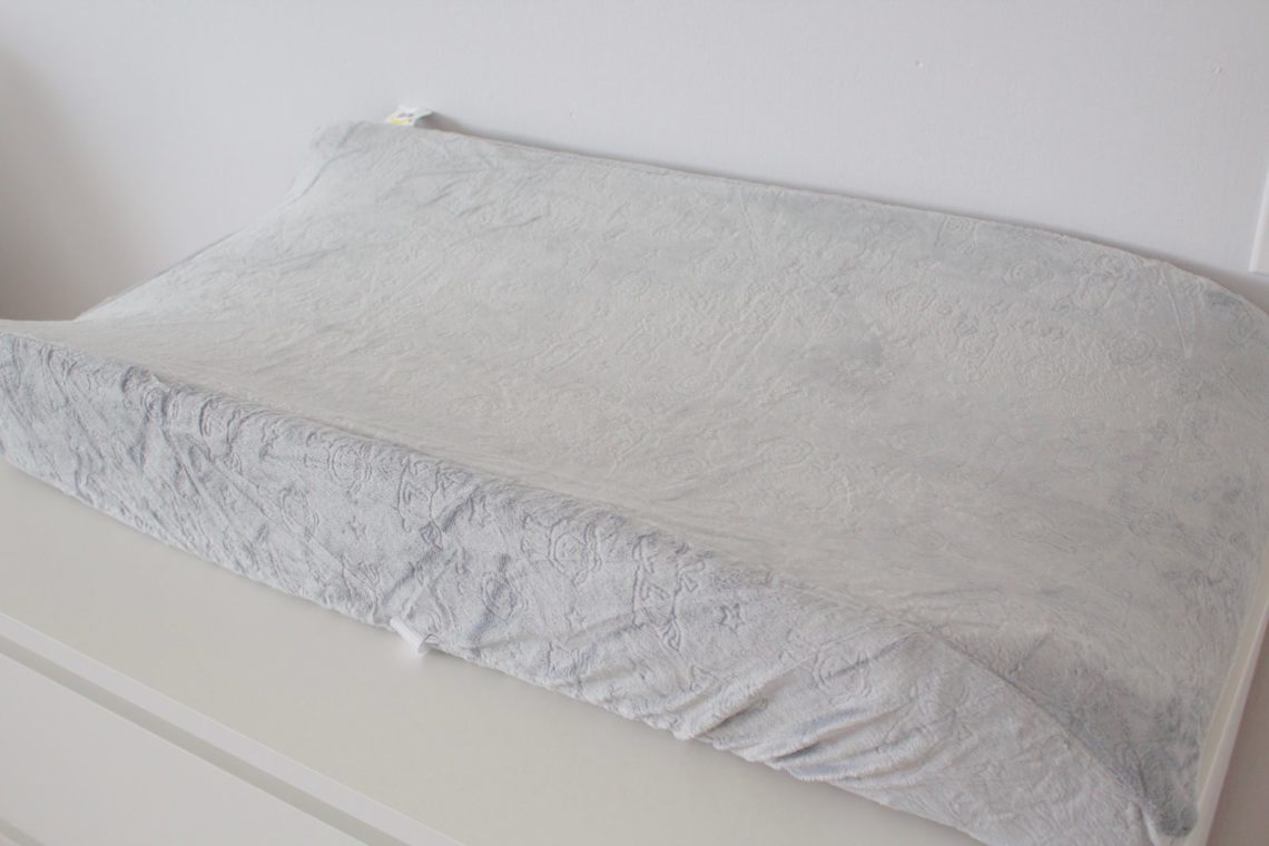 serta changing pad cover